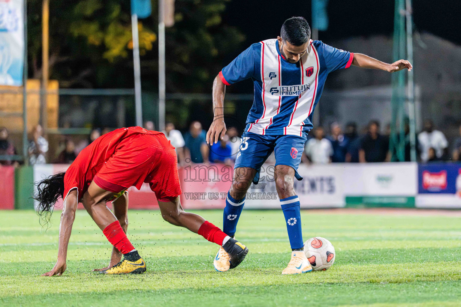 Kanmathi FC VS Maahinne United in Day 4 - Fonadhoo Youth Futsal Challenge 2025 held in Fonadhoo Futsal Stadium, L. Fonadhoo, Maldives on Wednesday, 29th October 2025 Photos: Arif Rasheed / images.mv