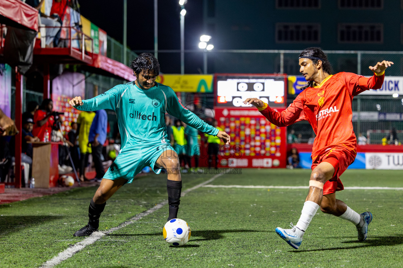 S Feydhoo vs S Meedhoo on Day 20 of Golden Futsal Challenge 2025 was held on Thursday, 23rd January 2025, in Hulhumale', Maldives. Photos: Nausham Waheed / images.mv