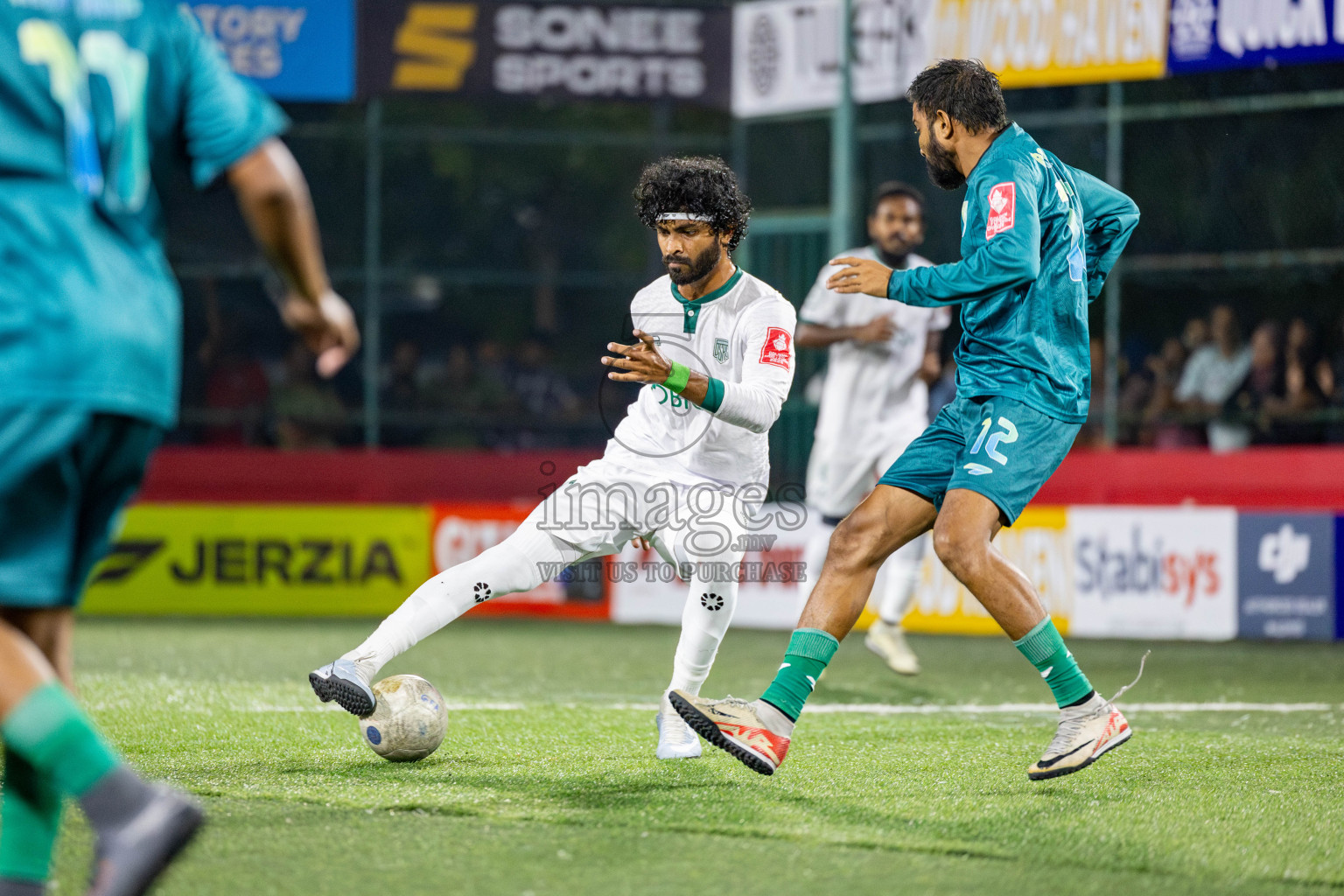 GA. Villingili VS Dhadimagu in zone round on Day 32 of Golden Futsal Challenge 2025 was held on Wednesday , 5th February 2025, in Hulhumale', Maldives. 
Photos: Hassan Simah / images.mv