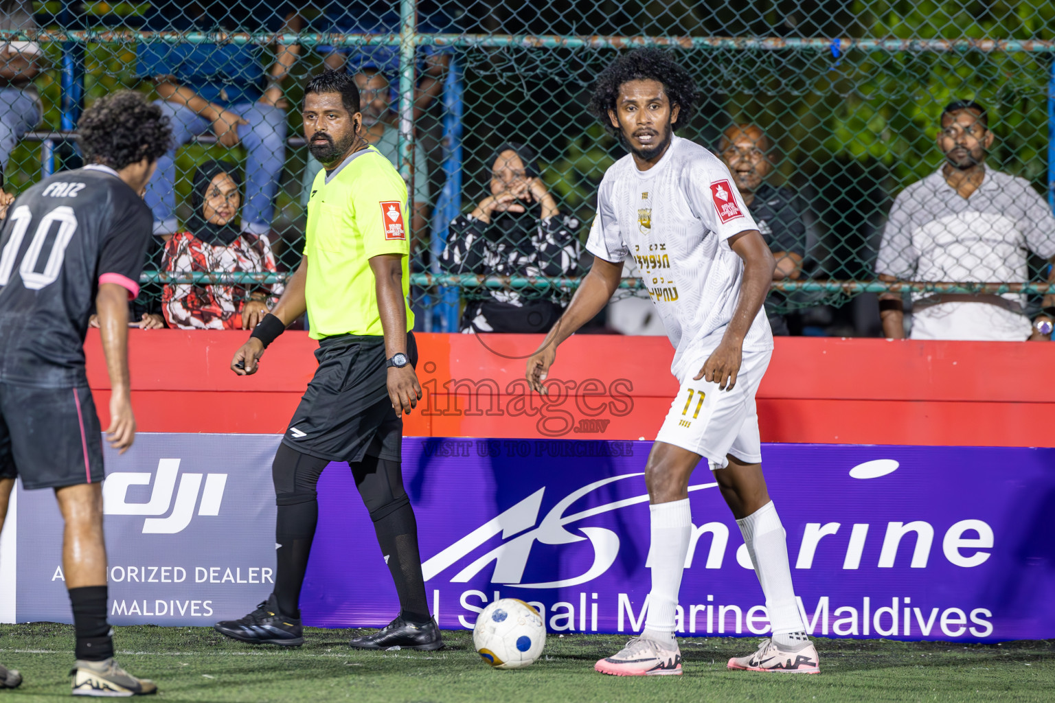Lh Kurendhoo vs Lh Olhuvelifushi in Day 15 of Golden Futsal Challenge 2025 was held on Sunday, 19th January 2025, in Hulhumale', Maldives. Photos: Ismail Thoriq / images.mv