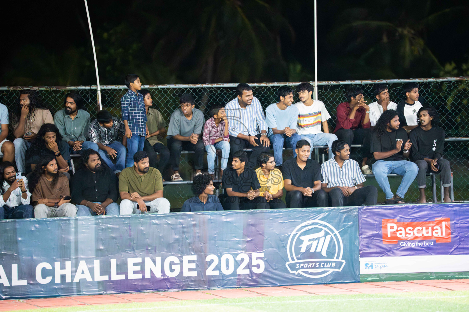 Foemathi JR VS Kanmathi SC in Day 3 - Fonadhoo Youth Futsal Challenge 2025 held in Fonadhoo Futsal Stadium, L. Fonadhoo, Maldives on Tuesdat, 28th October 2025 Photos: Arif Rasheed / images.mv