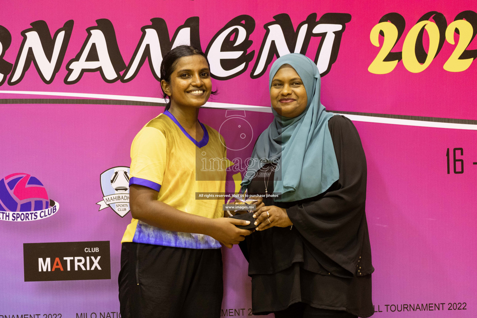 Kulhudhuffushi Y & R.C vs Mahibadhoo SC in the Milo National Netball Tournament 2022 on 18 July 2022, held in Social Center, Male', Maldives. Photographer: Shuu / Images.mv