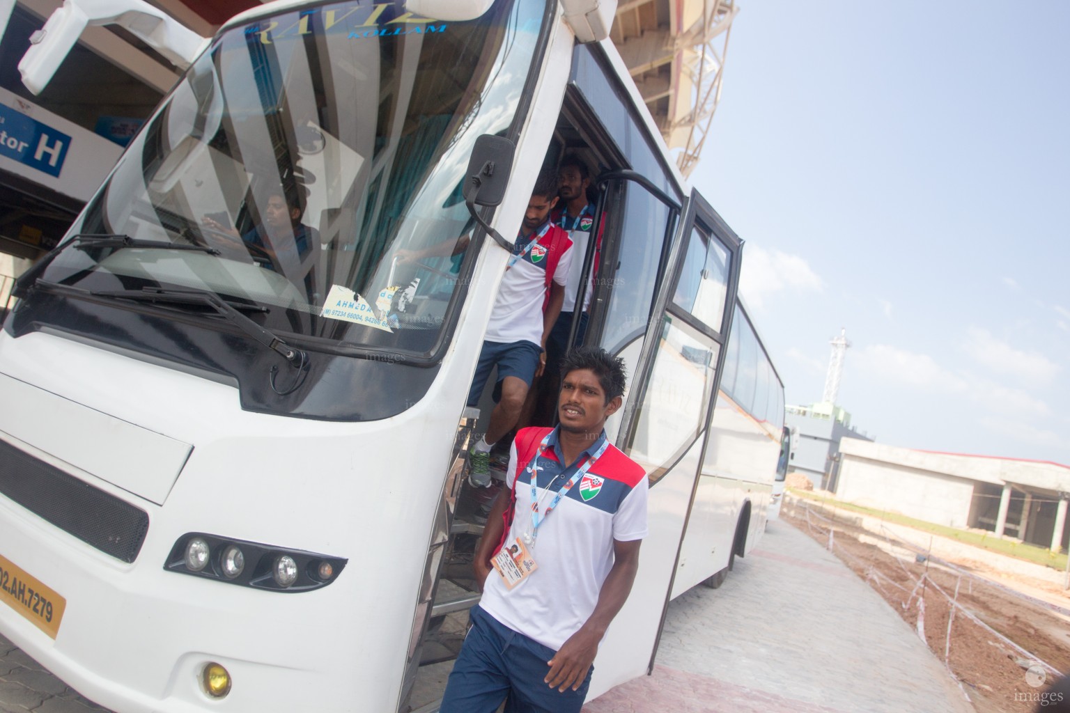 Players of Maldives and Bhutan arrive for their match in SAFF Suzuki Cup in Thiruvananthapuram, India, Wednesday, December. 24, 2015.  (Images.mv Photo/ Hussain Sinan).