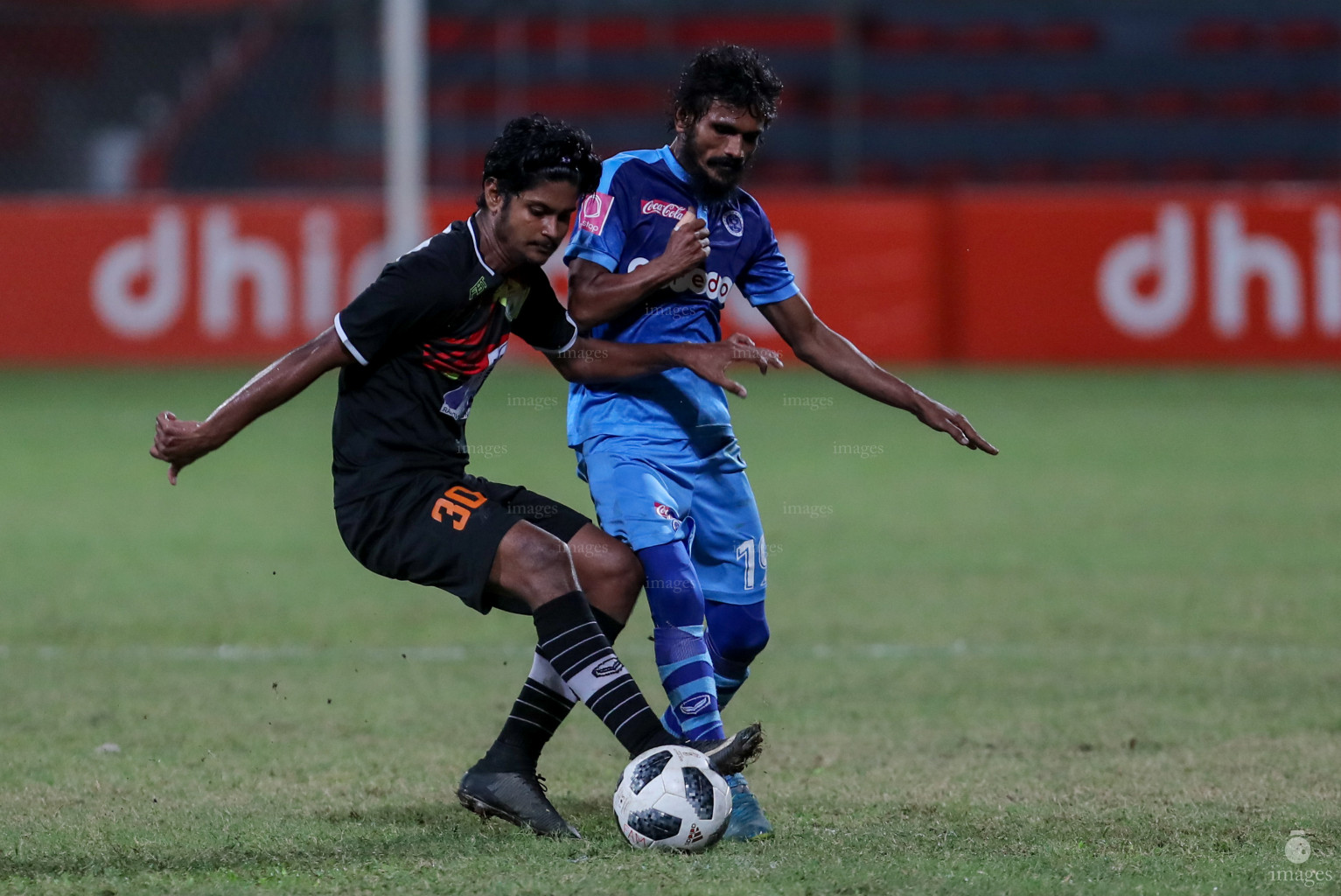Dhiraagu Dhivehi Premier League 2018 - New Radiant SP vs Ckub Eagles in Male, Maldives, Sunday November 25, 2018. (Images.mv Photo/Suadh Abdul Sattar)