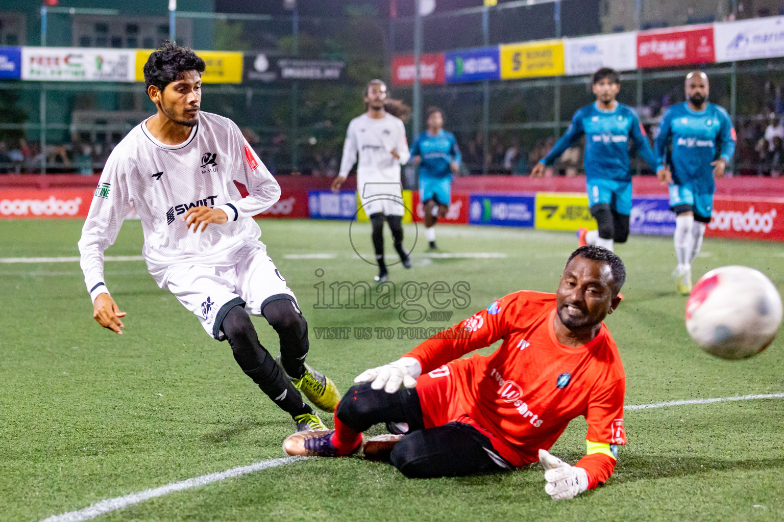 M. Kolhufushi vs M. Muli in Day 19 of Golden Futsal Challenge 2024 was held on Friday, 2nd February 2024 in Hulhumale', Maldives 
Photos: Hassan Simah / images.mv