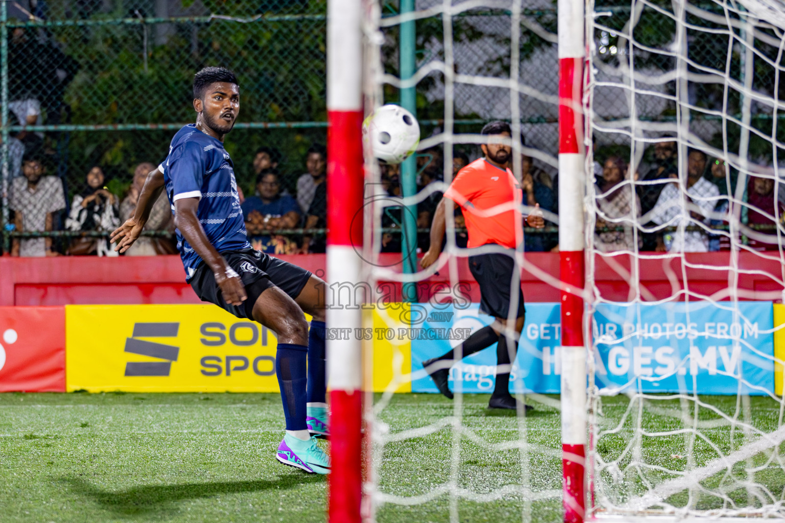 K. Gaafaru VS B. Eydhafushi on Day 36 of Golden Futsal Challenge 2024 was held on Wednesday, 21st February 2024, in Hulhumale', Maldives 
Photos: Hassan Simah/ images.mv