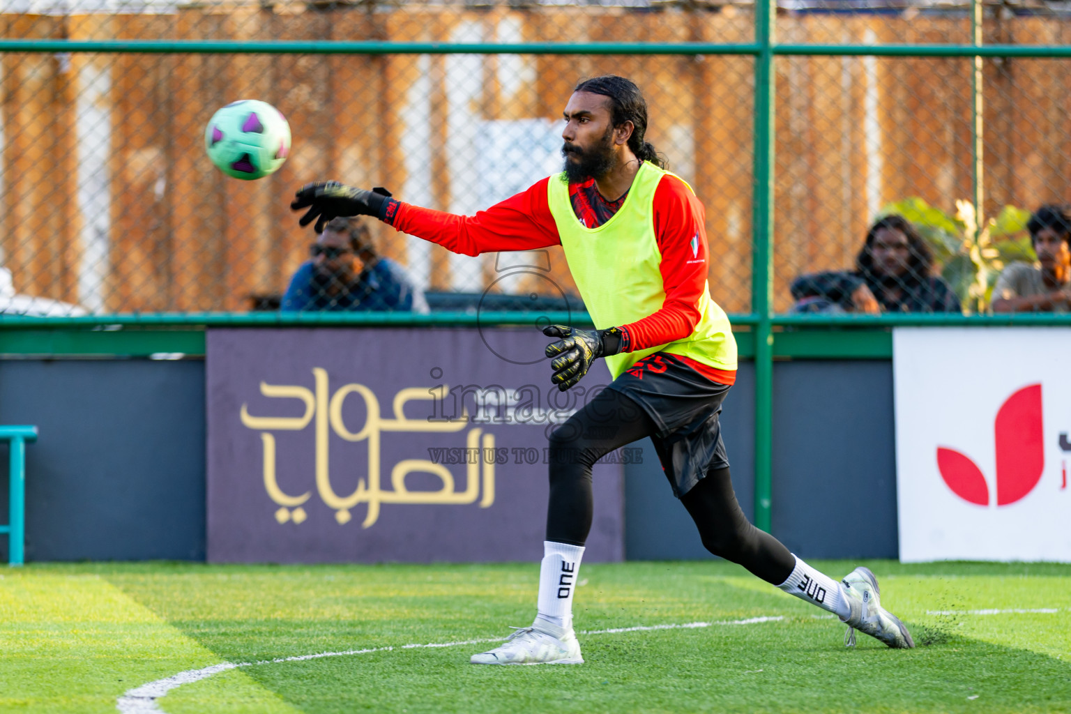 The One vs Banafsaa Kanmathi in Day 4 of BG Futsal Challenge 2024 was held on Friday, 15th March 2024, in Male', Maldives Photos: Nausham Waheed / images.mv