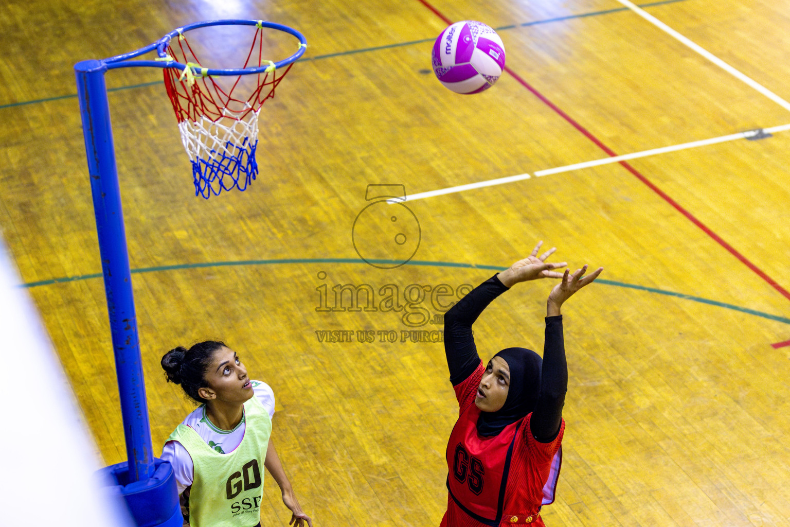 Club Matrix vs Club Green Streets in Division 1 of National Netball Tournament 2025 held in Ekuveni Netball Court at Male', Maldives on Saturday, 24th May 2025. Photos: Hassan Simah / images.mv