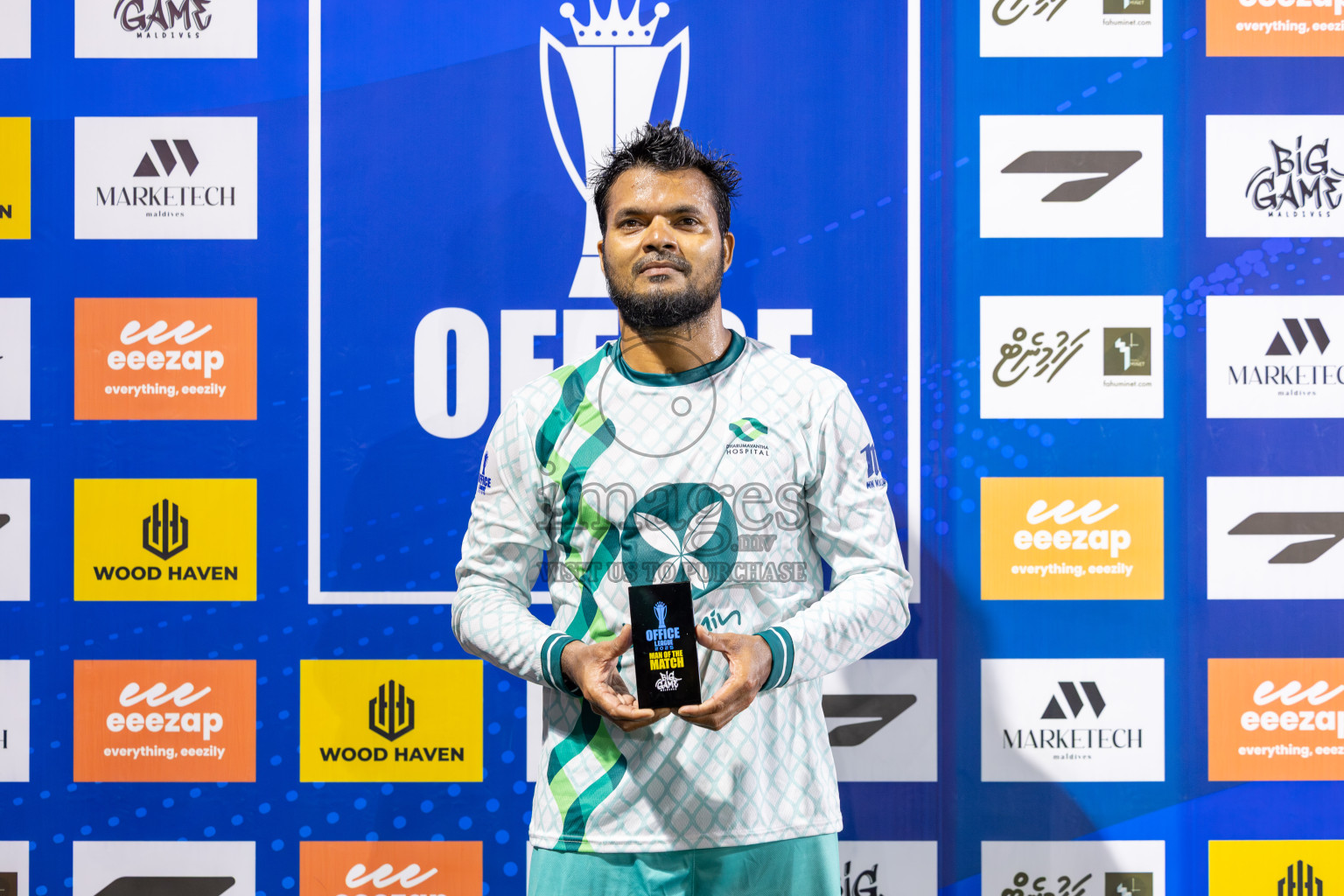 Dharumavantha vs The Hawks in Day 5 of Office League 2025 was held on Sunday, 20th April 2025 in Hulhumale', Maldives.
Photos: Ismail Thoriq / images.mv