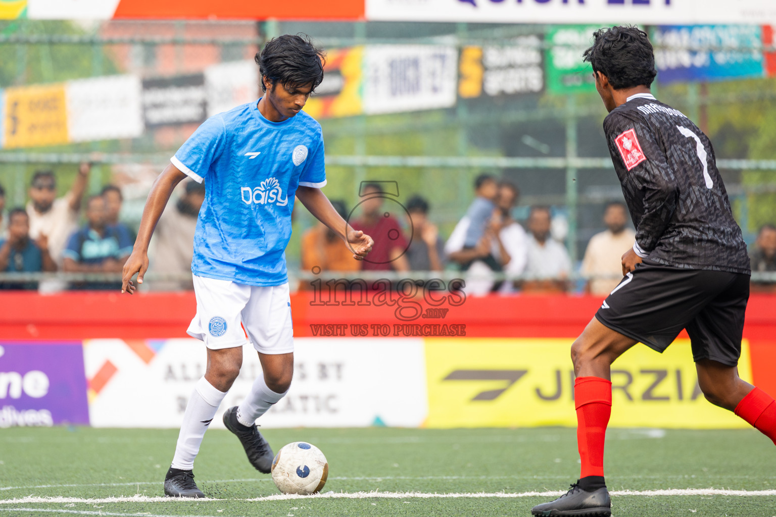 Dh Bandidhoo vs Dh Maaenboodhoo in Day 13 of Golden Futsal Challenge 2025 was held on Friday, 17th January 2025, in Hulhumale', Maldives Photos: Ismail Thoriq / images.mv