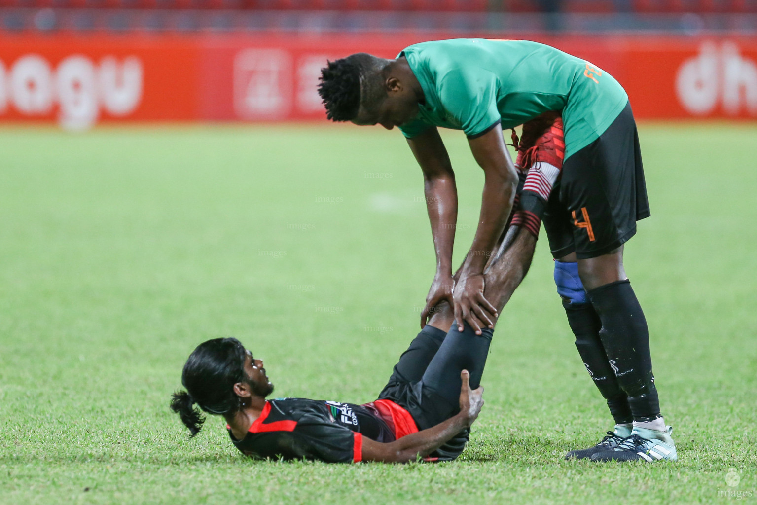 Dhiraagu Dhivehi Premier League 2018Fehendhoo vs Foakaidhoo, Male' Maldives, Thursday, September 27, 2018 (Images.mv Photo/Suadh Abdul Sattar)