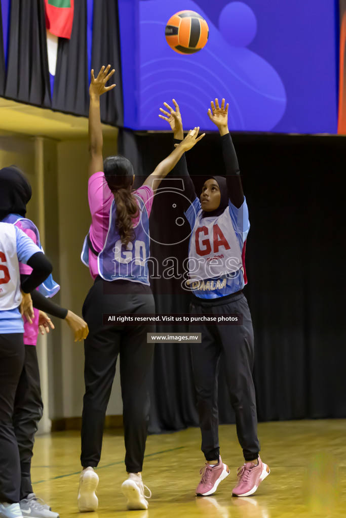 Shinning Star vs Mahibadhoo in the Milo National Netball Tournament 2022 on 21 July 2022, held in Social Center, Male', Maldives. Photographer: Shuu / Images.mv