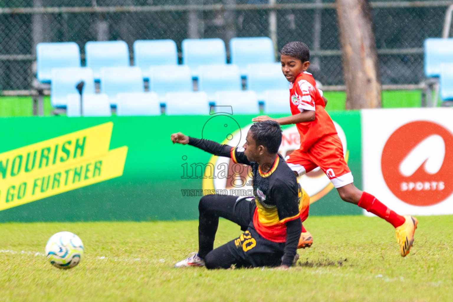 Eagles vs Hurriya in day 6 of Dhivehi Youth League 2024 held at Henveiru Stadium on Saturday 30th November 2024. Photos: Shuu Abdul Sattar/ Images.mv