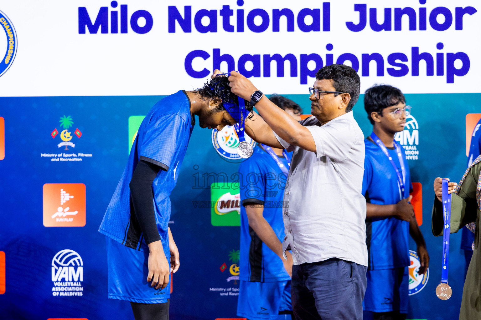 Maathoda Sports Club vs Sports Club City in the Finals of Milo National Junior Volleyball Championship 2025 Men's Division was held on Sunday, 30th November 2025 at Ekuveni Turf Court Male', Maldives. Photos: Nausham Waheed / images.mv