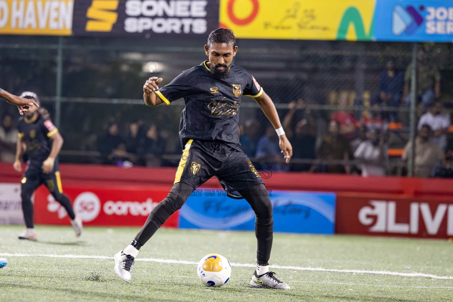 HDh Nolhivaranfaru vs HDh Hanimaadhoo in Day 9 of Golden Futsal Challenge 2025 was held on Monday, 13th January 2025, in Hulhumale', Maldives
Photos: Ismail Thoriq / images.mv