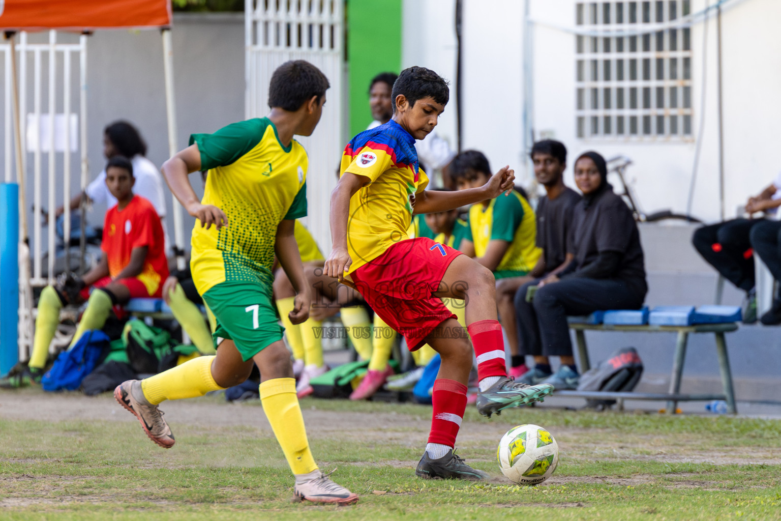 Day 2 of MILO Academy Championship 2024 held in Henveyru Stadium, Male', Maldives on Thursday, 1st November 2024. 
Photos:Hassan Simah / Images.mv