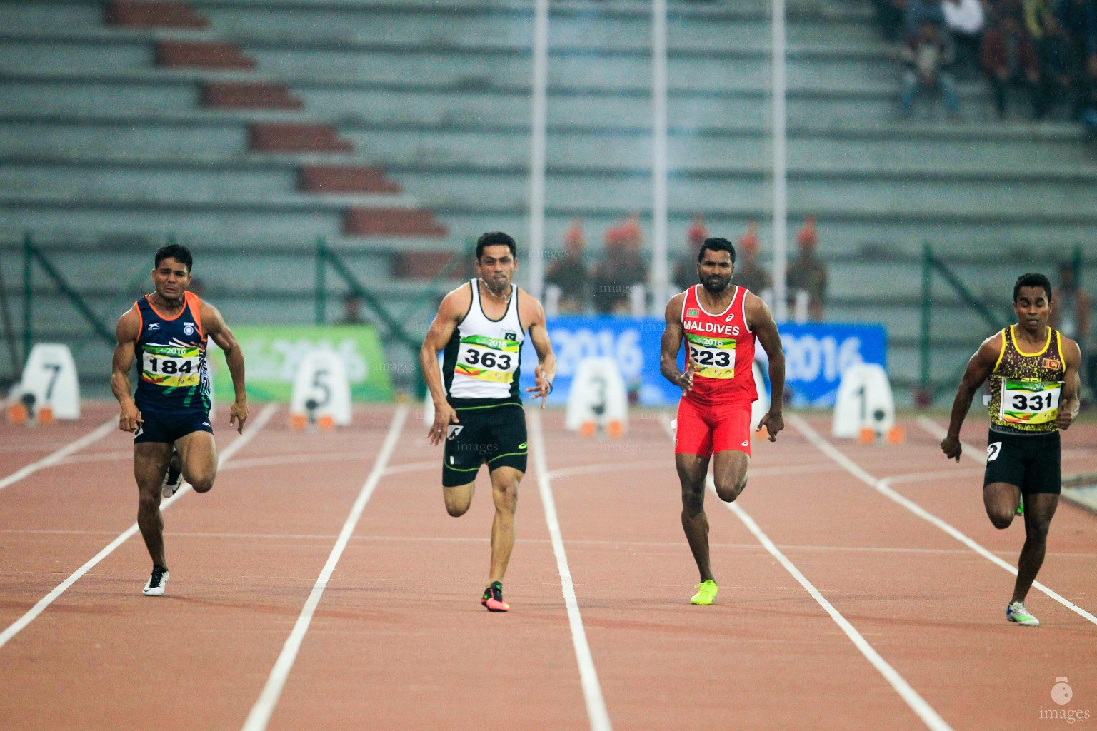 Hassan Haleem runs in the 100m heats in the South Asian Games in Guwahati, India, Tuesday, February. 09, 2016. (Images.mv Photo/ Hussain Sinan).