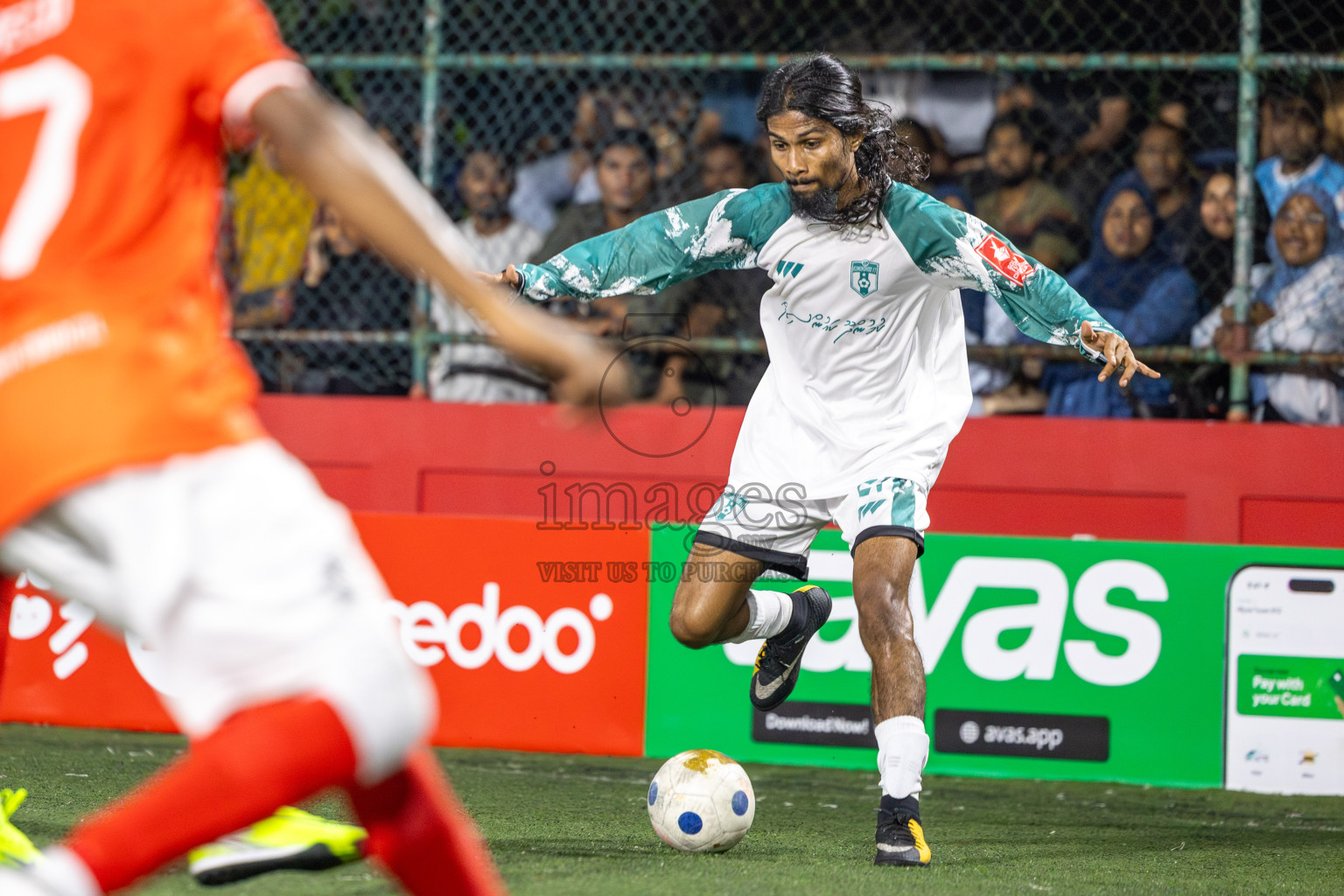 HDh Nolhivaran vs HDh Kumundhoo in Day 13 of Golden Futsal Challenge 2025 was held on Friday, 17th January 2025, in Hulhumale', Maldives 
Photos: Hassan Simah / images.mv
