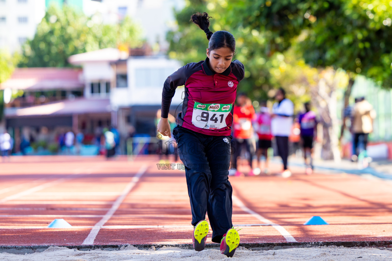 Day 1 of Inter-school Athletics Championship 2025 held in Ekuveni Synthetic Track, Male', Maldives on Monday, 06th October 2025. Photos by: Nausham Waheed / Images.mv