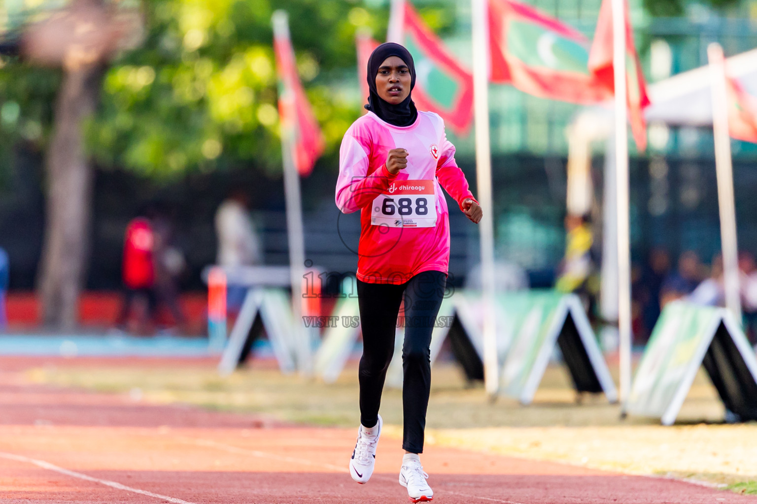 Day 1 of Inter-school Athletics Championship 2025 held in Ekuveni Synthetic Track, Male', Maldives on Monday, 06th October 2025. Photos by: Nausham Waheed / Images.mv