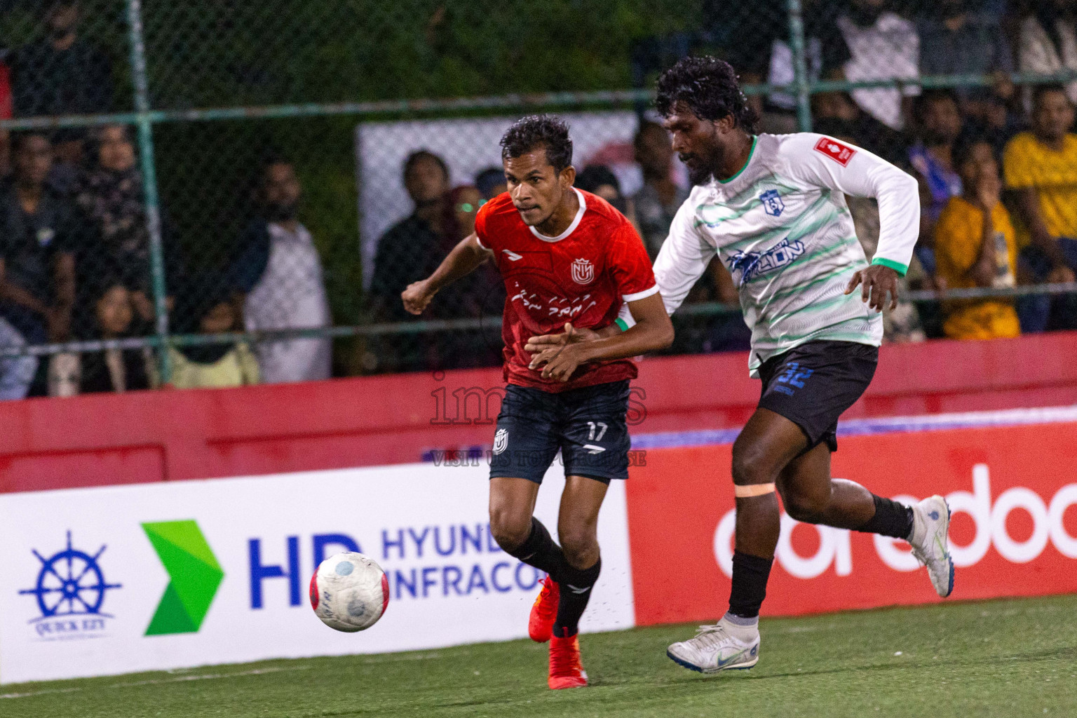 HDh Nolhivaran vs HDh Kumundhoo in Day 6 of Golden Futsal Challenge 2024 was held on Saturday, 20th January 2024, in Hulhumale', Maldives
Photos: Ismail Thoriq / images.mv