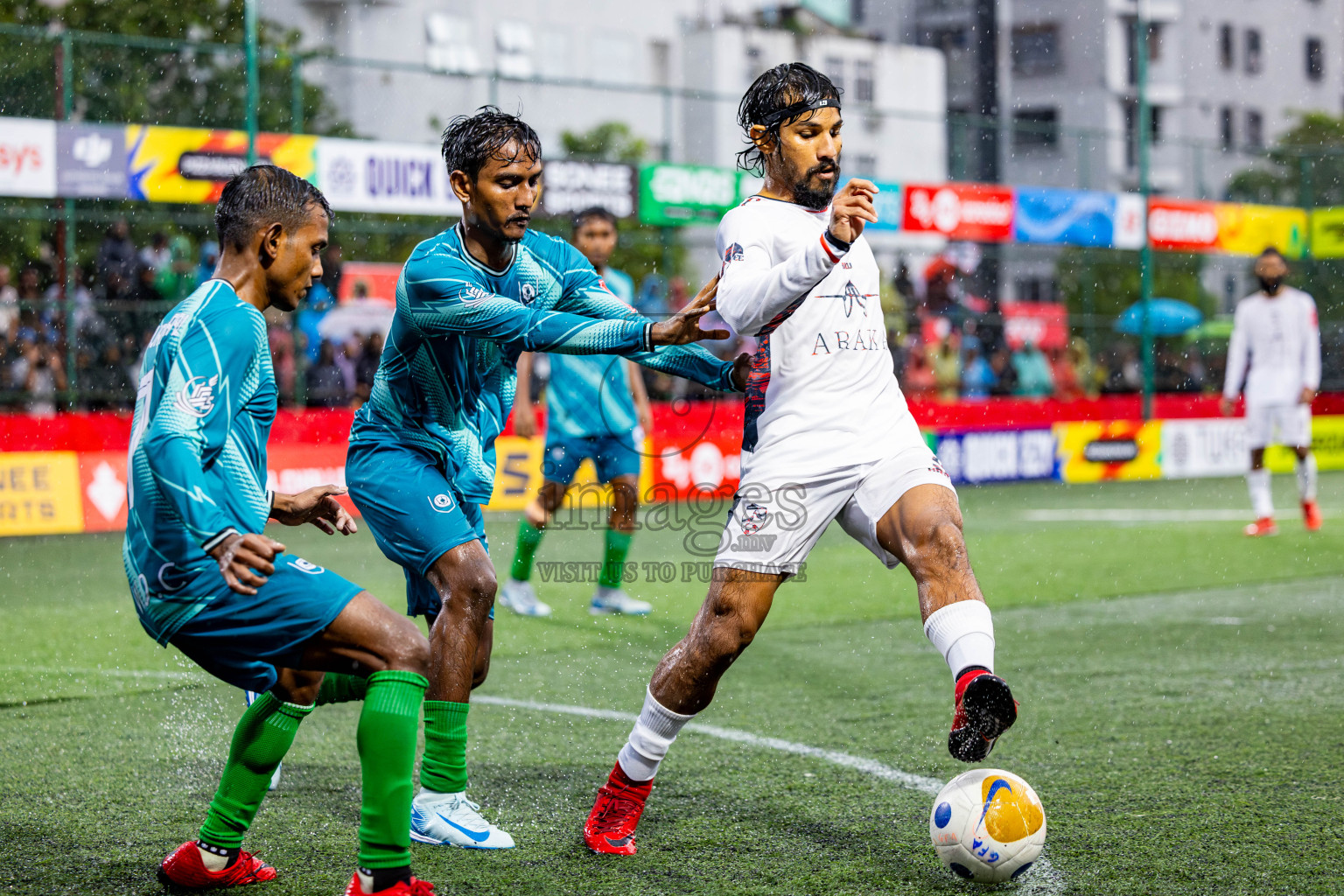 R Inguraidhoo vs R Dhuvaafaru in Day 10 of Golden Futsal Challenge 2025 was held on Tuesday, 14th January 2025, in Hulhumale', Maldives Photos: Nausham Waheed / images.mv