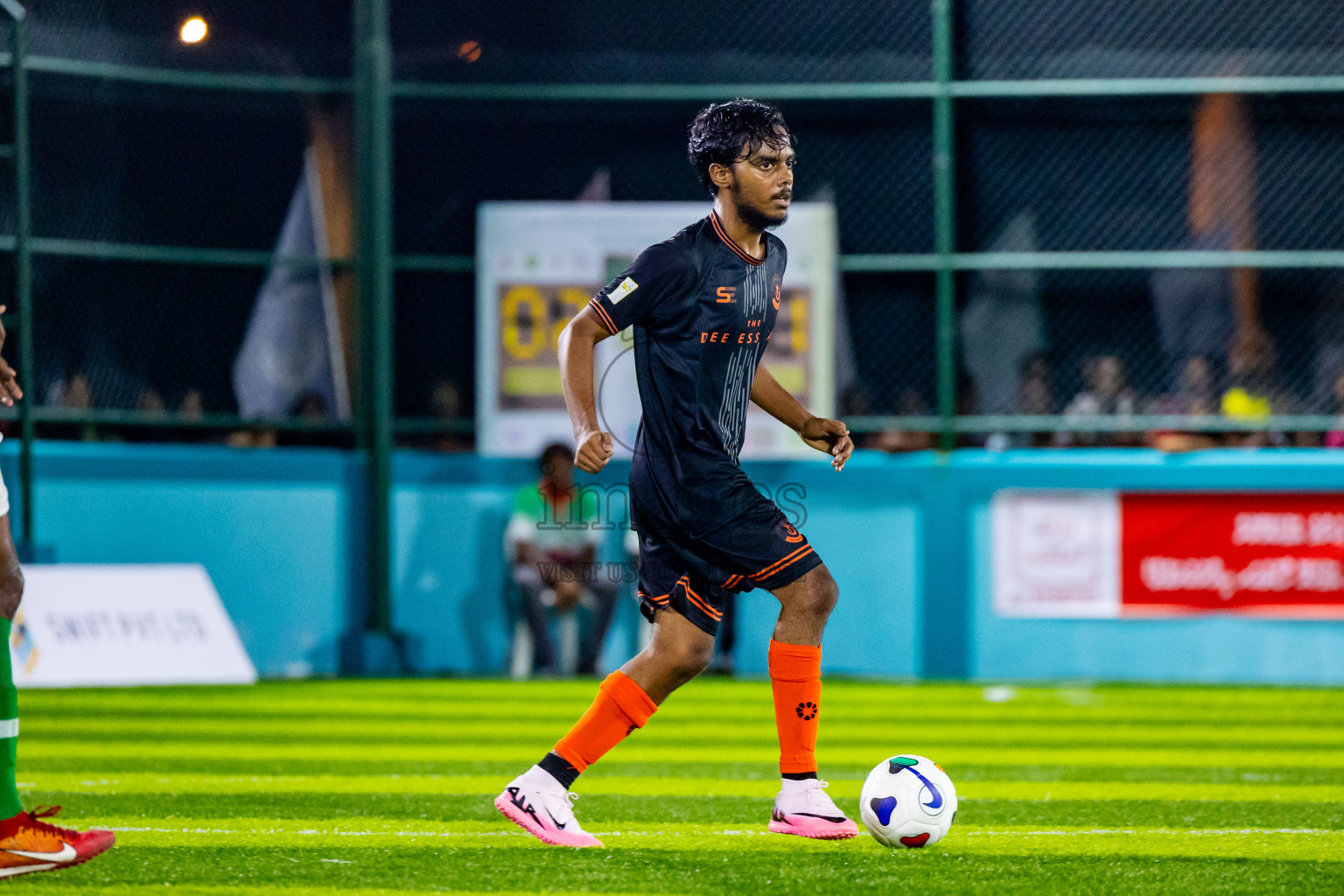 Dee Ess Kay vs FC Baaz in Day 1 of Laamehi Dhiggaru Ekuveri Futsal Challenge 2024 was held on Friday, 26th July 2024, at Dhiggaru Futsal Ground, Dhiggaru, Maldives Photos: Nausham Waheed / images.mv