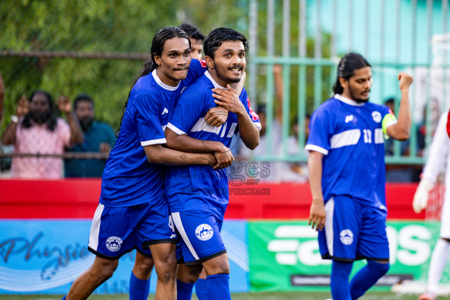 Th. Gaadhiffushi VS Th. Veymandoo in Day 14 of Golden Futsal Challenge 2025 was held on Saturday, 18th January 2025, in Hulhumale', Maldives. 
Photos: Hassan Simah / images.mv