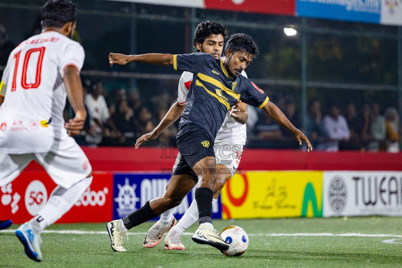HA Utheemu vs HA Muraidhoo in Day 13 of Golden Futsal Challenge 2025 was held on Friday, 17th January 2025, in Hulhumale', Maldives. Photos: Nausham Waheed / images.mv