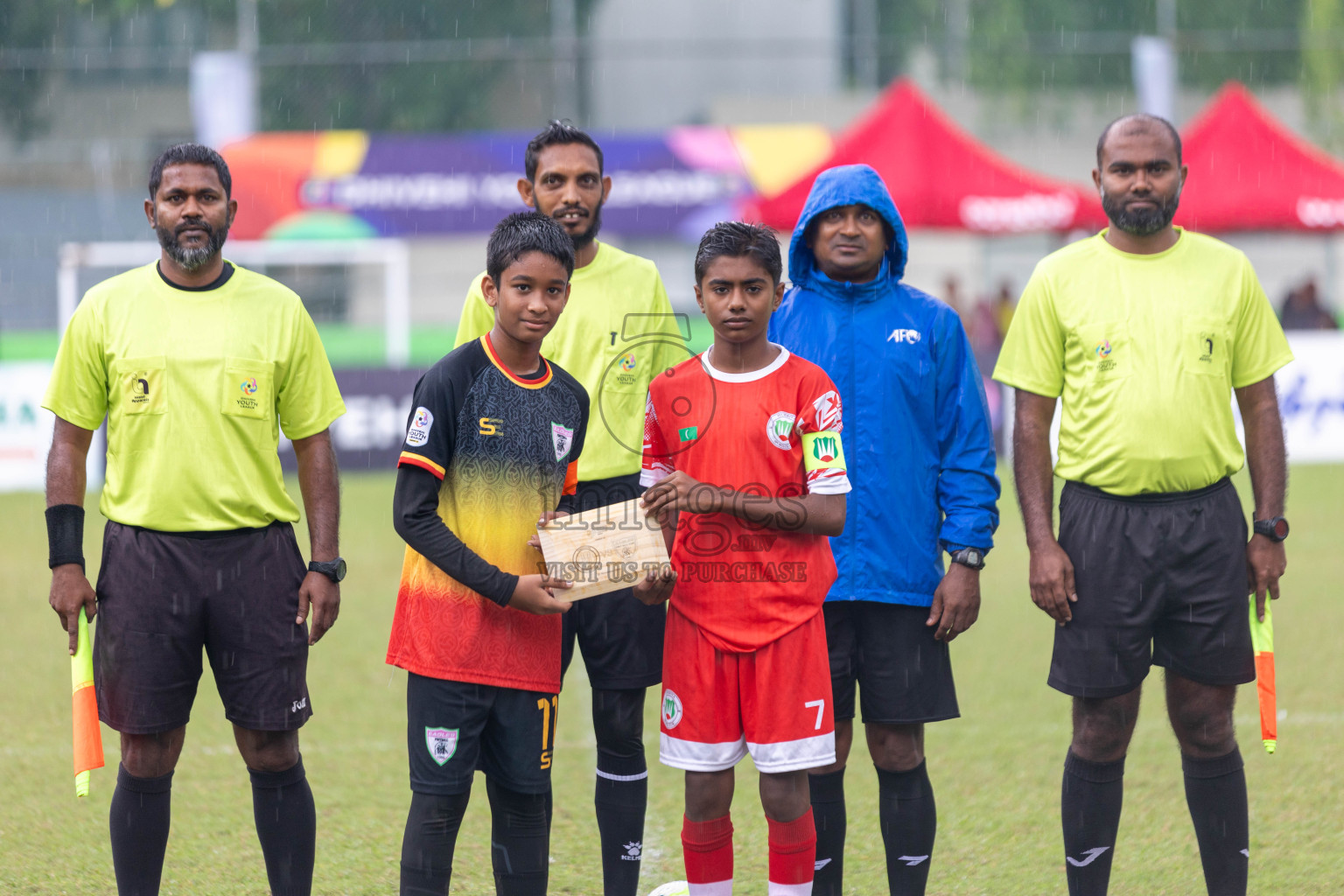 Eagles vs Hurriya in day 6 of Dhivehi Youth League 2024 held at Henveiru Stadium on Saturday 30th November 2024. Photos: Shuu Abdul Sattar/ Images.mv