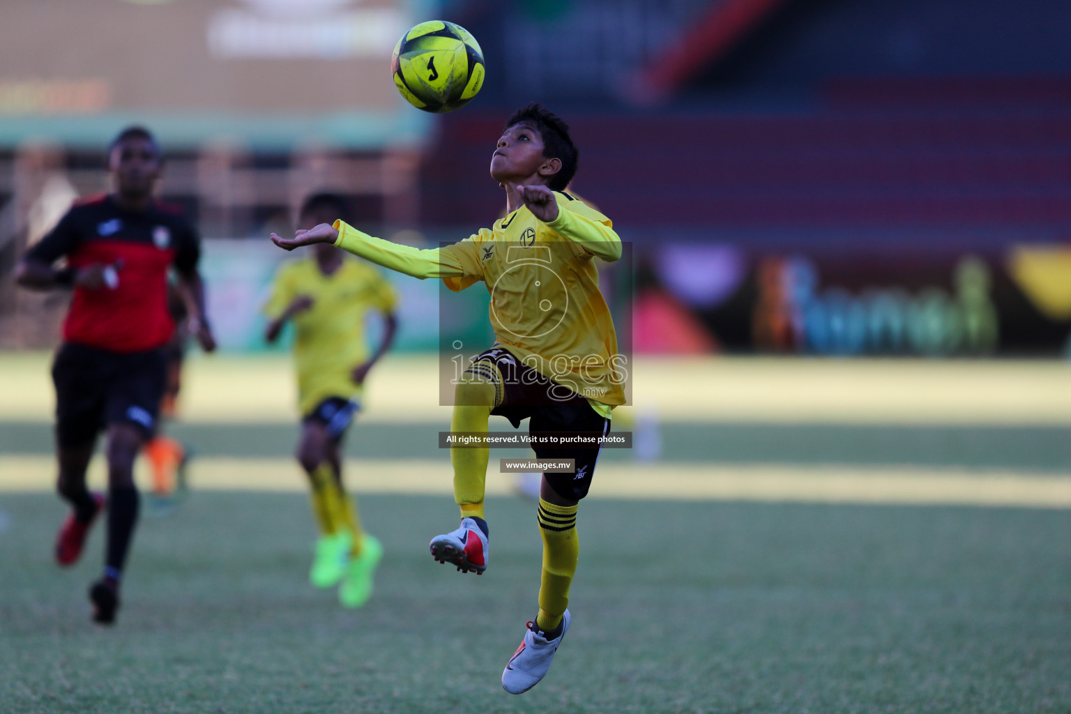 Imaadhudheen vs Thaajuddin in MAMEN Inter School Football Tournament 2019 (U13) in Male, Maldives on 12th April 2019 Photos: Suadh Abdul Sattar/ images.mv