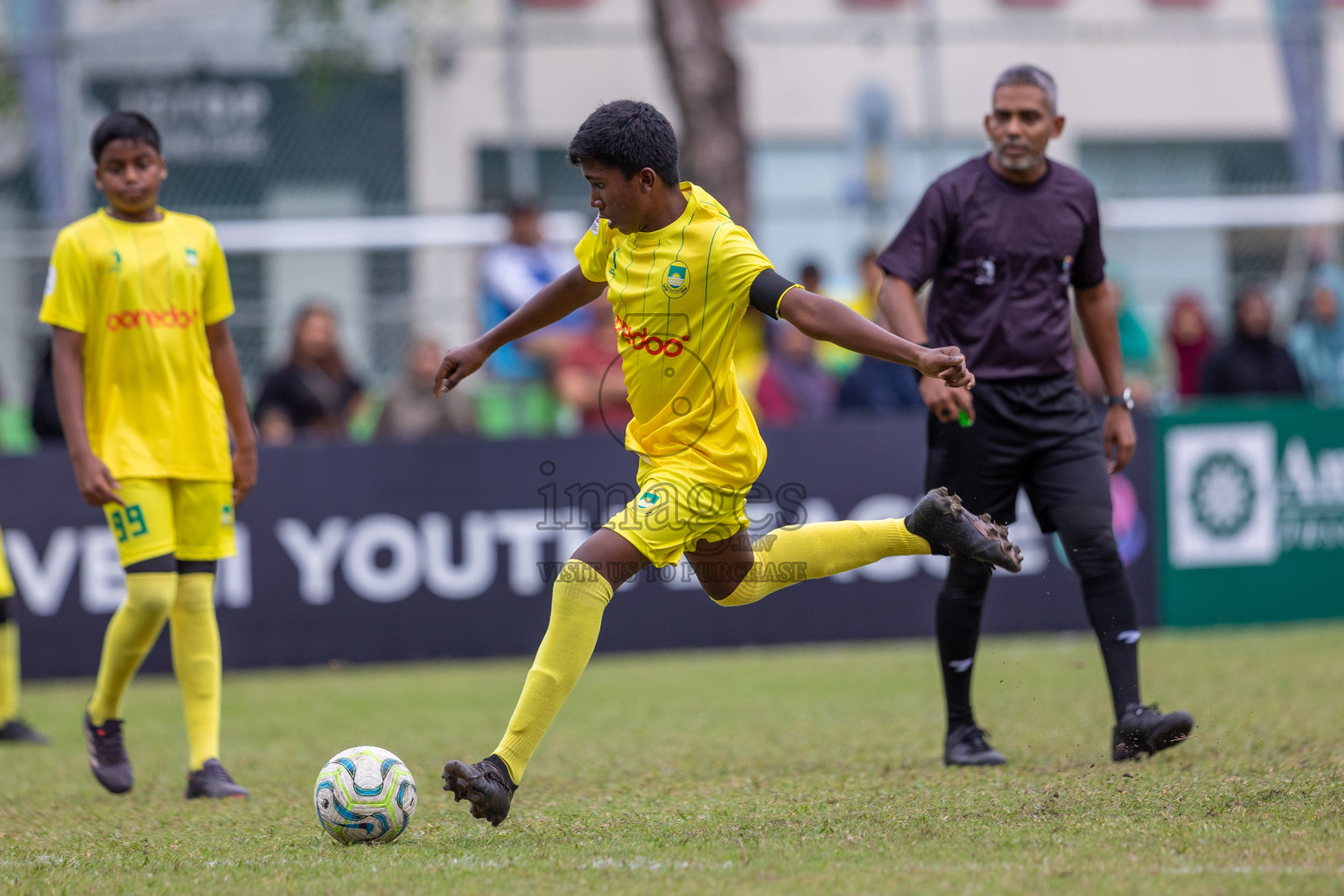 Eagles vs Maziya (U12) in Dhivehi Youth League 2024 - Day 2. Matches held at Henveiru Stadium on 22nd November 2024 , Friday. Photos: Shuu Abdul Sattar/ Images.mv