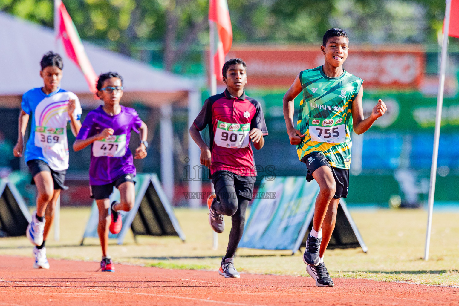 Day 1 of Inter-school Athletics Championship 2025 held in Ekuveni Synthetic Track, Male', Maldives on Monday, 06th October 2025. Photos by: Areef Adam  / Images.mv