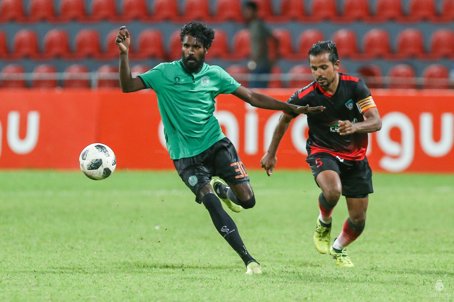 Dhiraagu Dhivehi Premier League 2018Fehendhoo vs Foakaidhoo, Male' Maldives, Thursday, September 27, 2018 (Images.mv Photo/Suadh Abdul Sattar)