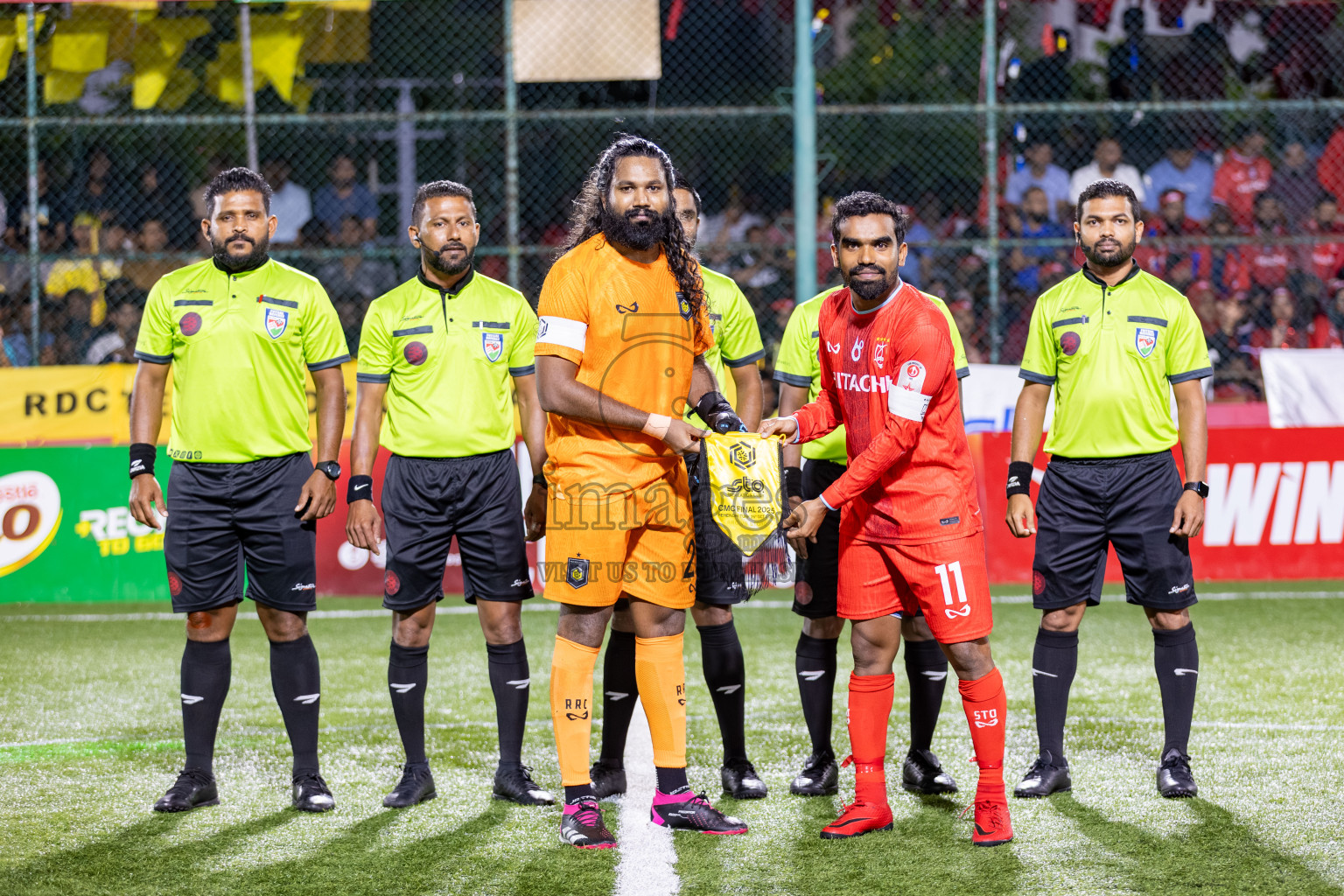 RRC vs STO RC in the Finals of Club Maldives Cup 2025 was held in Rehendhi Futsal Ground, Hulhumale', Maldives on Saturday, 25th October 2025. 
Photos: Hassan Simah / images.mv
