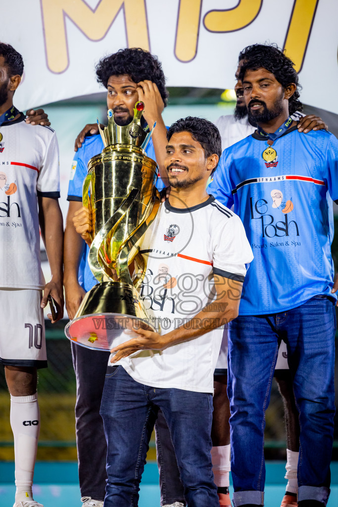Ifhaams vs Dee Cee Jay SC in Final of Laamehi Dhiggaru Ekuveri Futsal Challenge 2025 was held on Tuesday, 29th July 2025, at Dhiggaru Futsal Ground, Dhiggaru, Maldives Photos: Nausham Waheed  / images.mv
