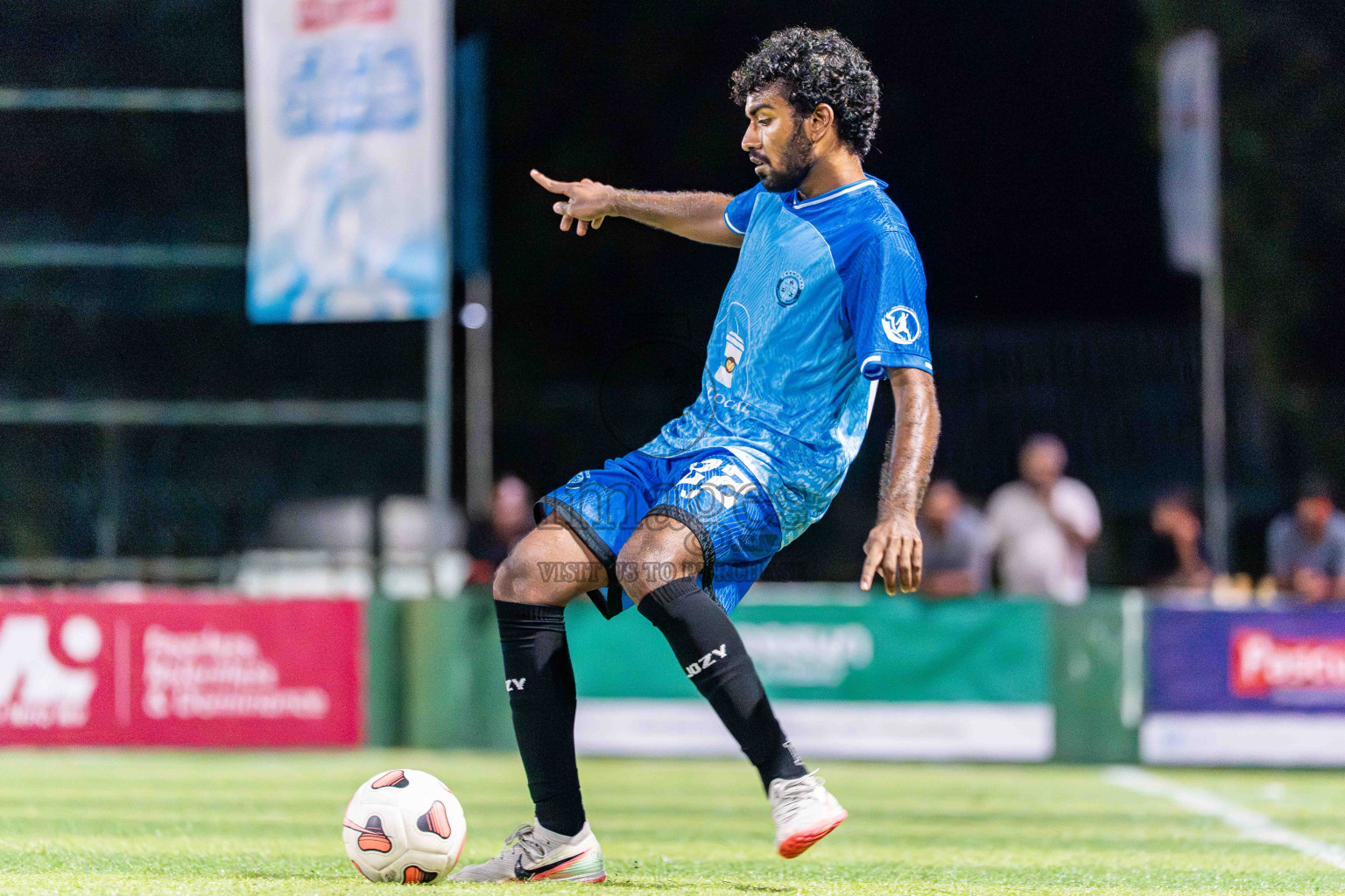 Goalhians VS Foemathi in Day 4 - Fonadhoo Youth Futsal Challenge 2025 held in Fonadhoo Futsal Stadium, L. Fonadhoo, Maldives on Wednesday, 29th October 2025 Photos: Arif Rasheed / images.mv