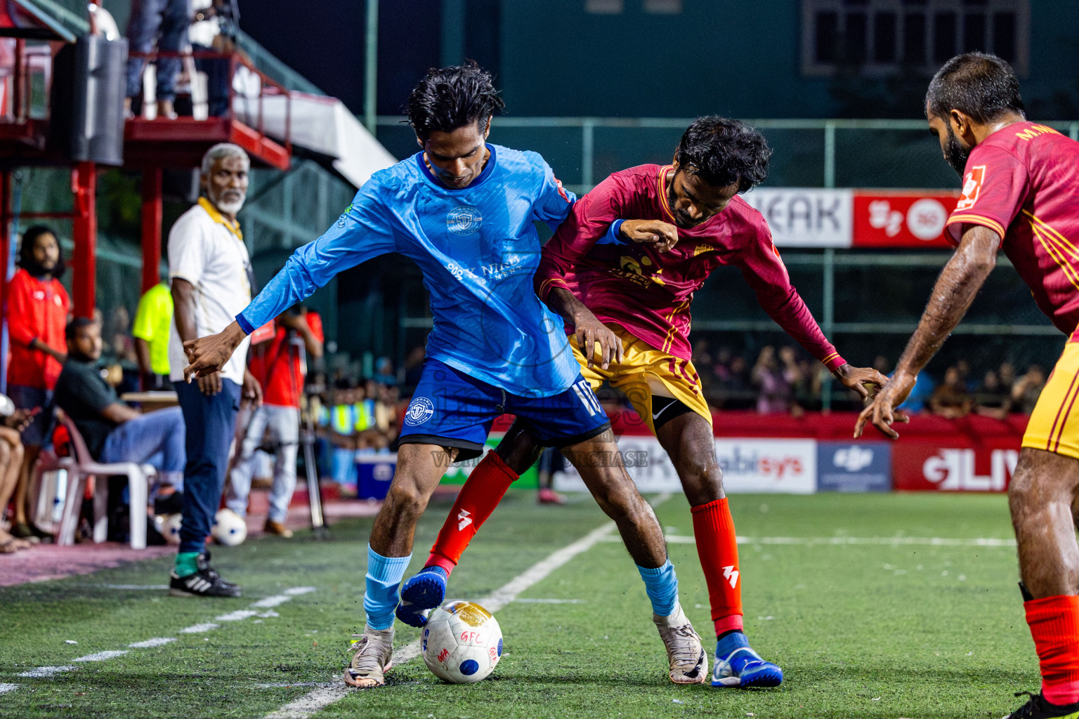 M Maduvvari VS M Dhiggaru in Day 8 of Golden Futsal Challenge 2025 was held on Sunday, 12th January 2025, in Hulhumale', Maldives Photos: Nausham Waheed , Ismail Thoriq / images.mv