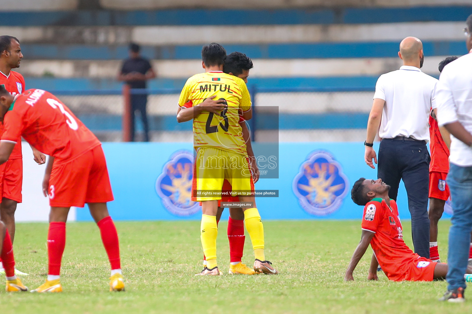 Kuwait vs Bangladesh in the Semi-final of SAFF Championship 2023 held in Sree Kanteerava Stadium, Bengaluru, India, on Saturday, 1st July 2023. Photos: Nausham Waheed, Hassan Simah / images.mv