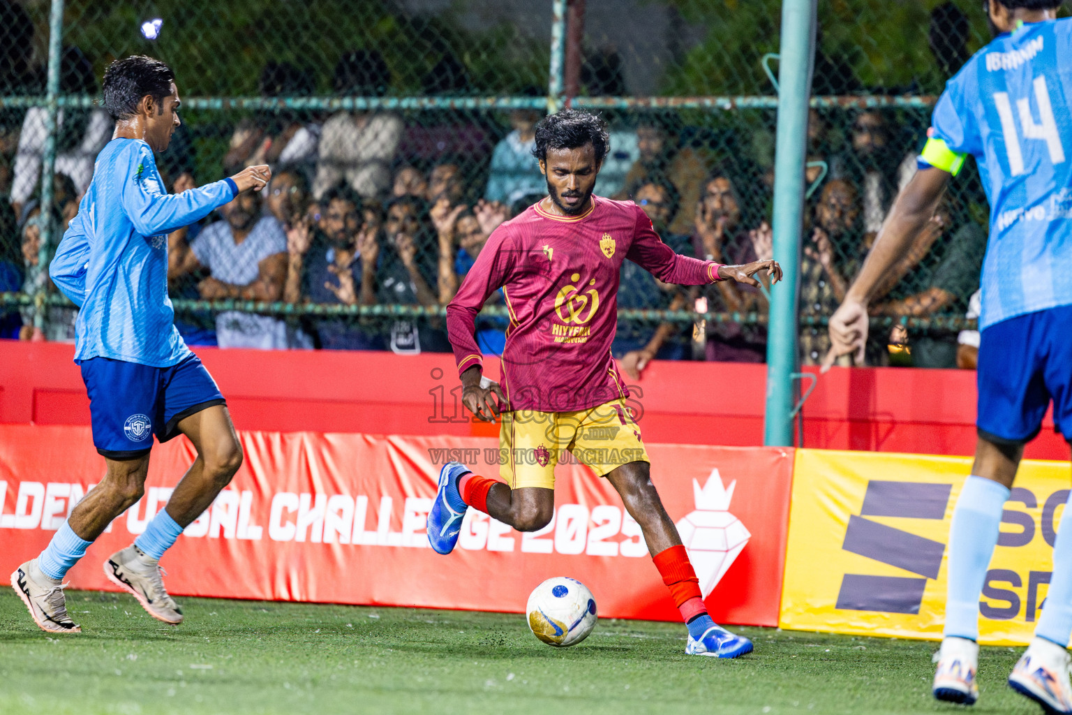 M Maduvvari VS M Dhiggaru in Day 8 of Golden Futsal Challenge 2025 was held on Sunday, 12th January 2025, in Hulhumale', Maldives Photos: Nausham Waheed , Ismail Thoriq / images.mv
