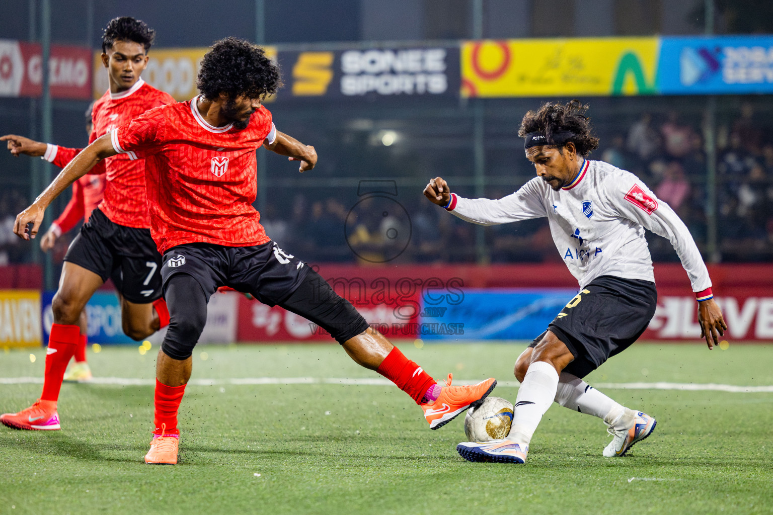 DH Maaenboodhoo vs DH Kudahuvadhoo in Dhaalu Atoll Finals in Day 25 of Golden Futsal Challenge 2025 was held on Wednesday , 28th January 2025, in Hulhumale', Maldives. Photos: Nausham Waheed / images.mv