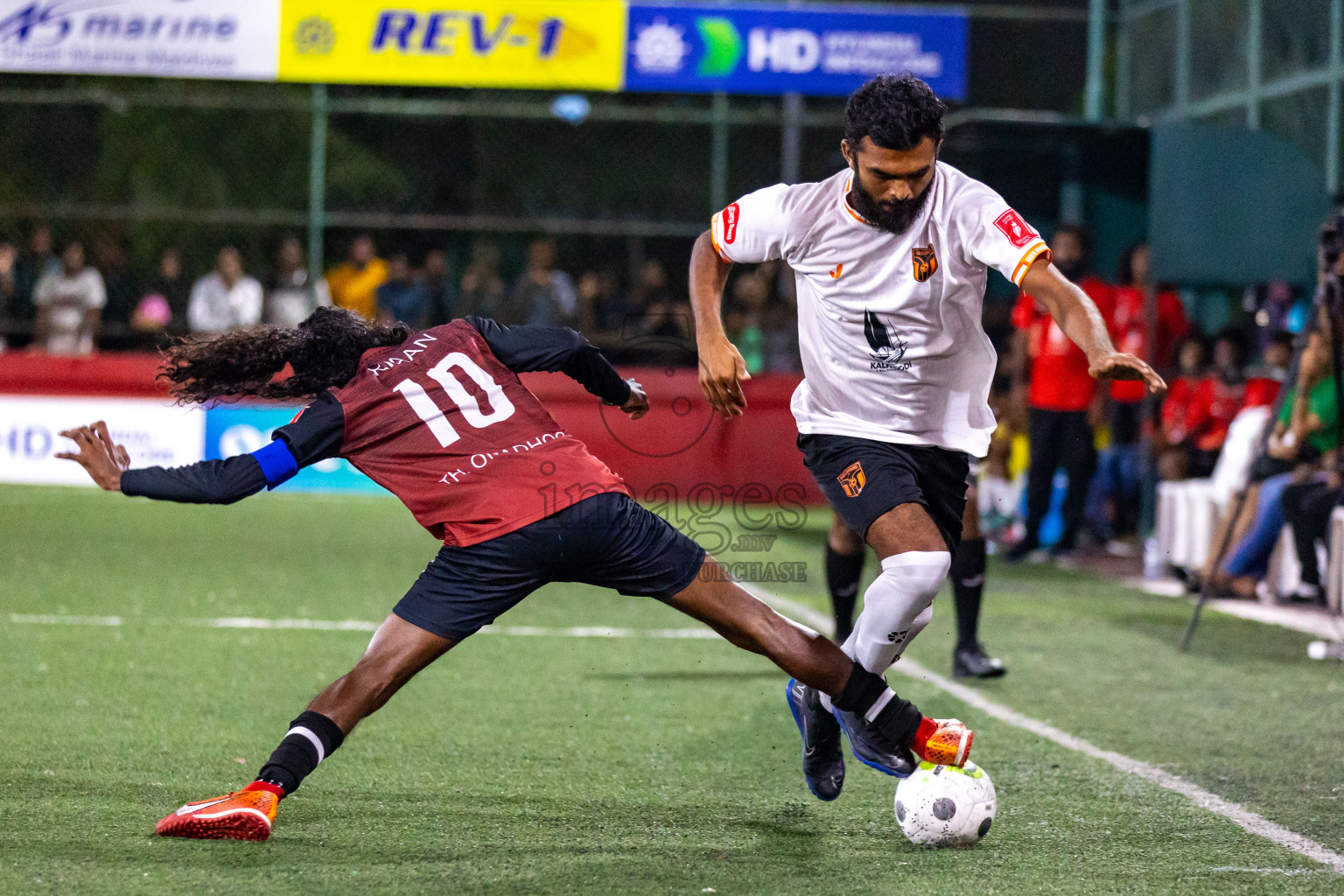 Th. Omadhoo vs Th. Hirilandhoo in Thaa Atoll Semi Final in Day 23 of Golden Futsal Challenge 2024 was held on Tuesday , 6th February 2024 in Hulhumale', Maldives 
Photos: Hassan Simah / images.mv