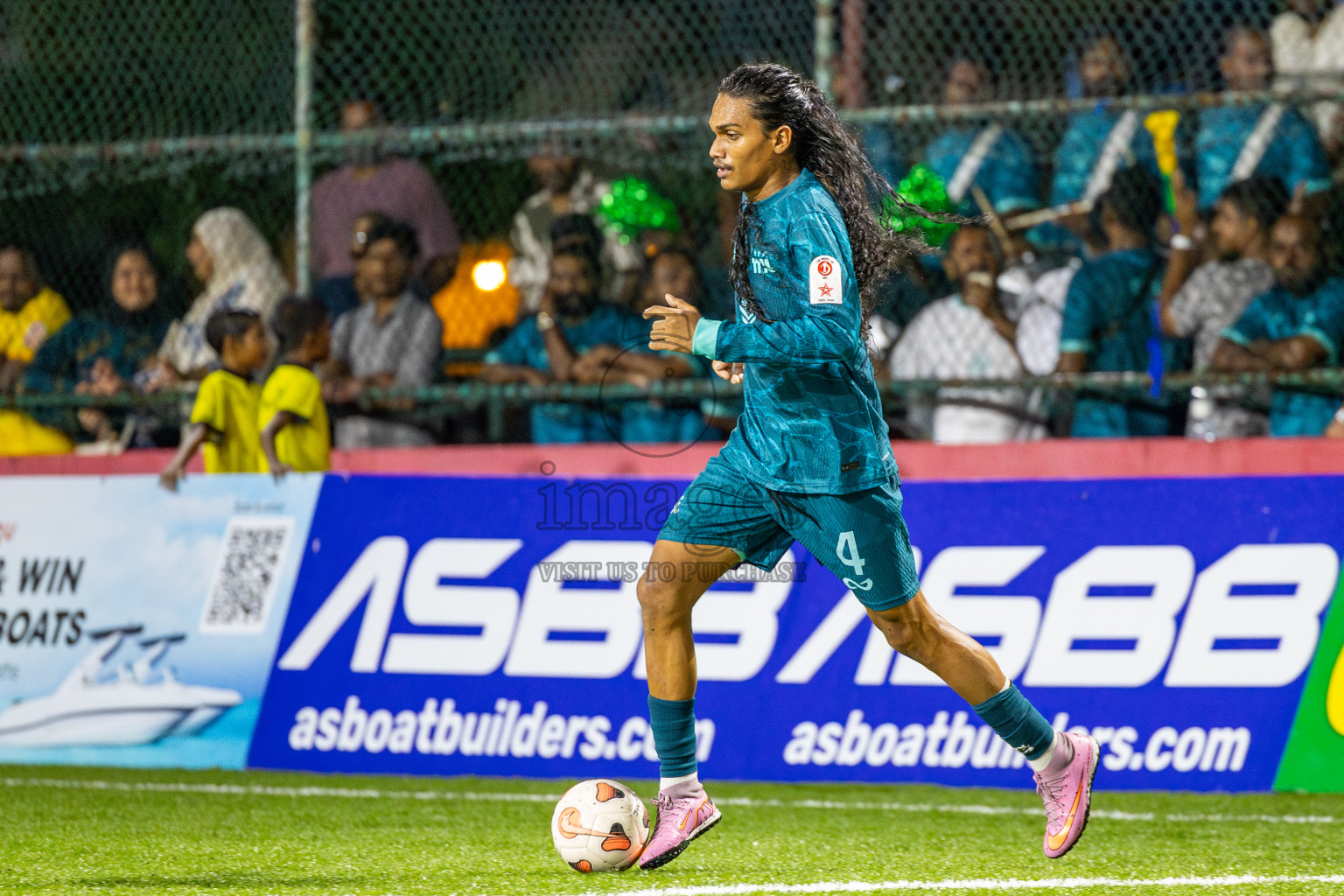 MPL vs Club AVSEC in Day 9 of Club Maldives Cup 2025 was held in Rehendhi Futsal Ground, Hulhumale', Maldives on Thursday, 9th October 2025. 
Photos: Ismail Thoriq / images.mv