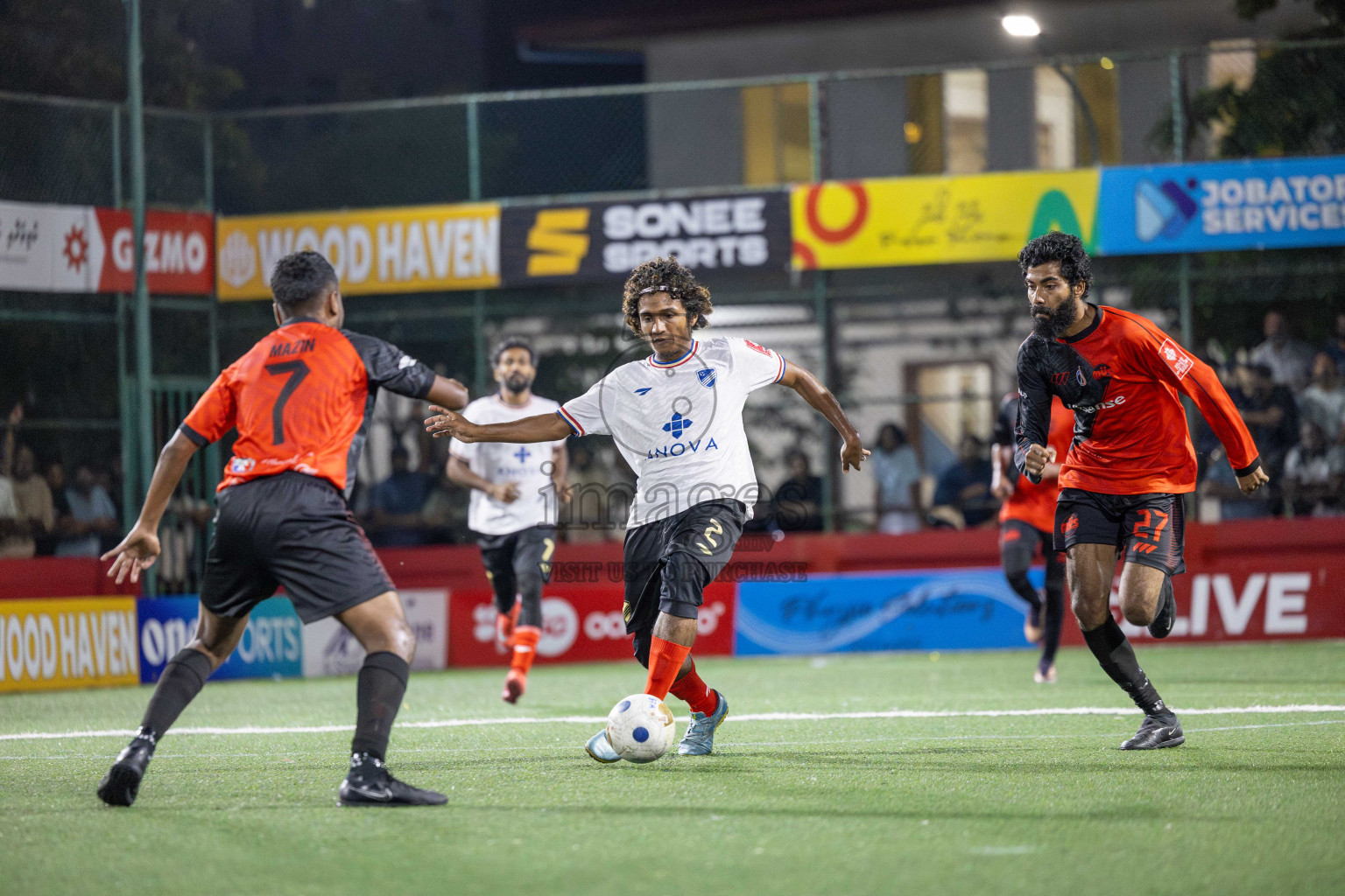 Kuda Huvadhoo vs Mulak in zone round on Day 29 of Golden Futsal Challenge 2025 was held on Sunday , 2nd February 2025, in Hulhumale', Maldives. Photos: Shuu Abdul Sattar / images.mv