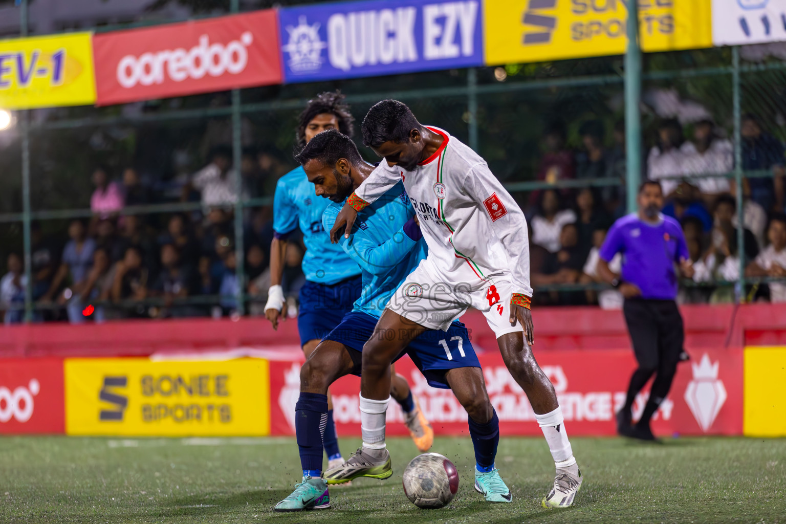 L Maamendhoo vs L Isdhoo in Day 12 of Golden Futsal Challenge 2024 was held on Friday, 26th January 2024, in Hulhumale', Maldives
Photos: Ismail Thoriq / images.mv