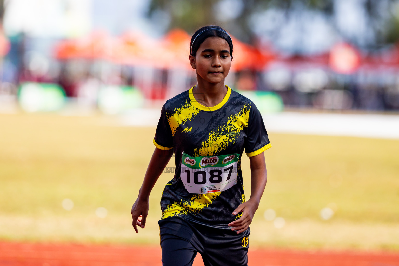 Day 4 of Inter-school Athletics Championship 2025 held in Ekuveni Synthetic Track, Male', Maldives on Thursday, 09th October 2025. Photos by: Nausham Waheed / Images.mv