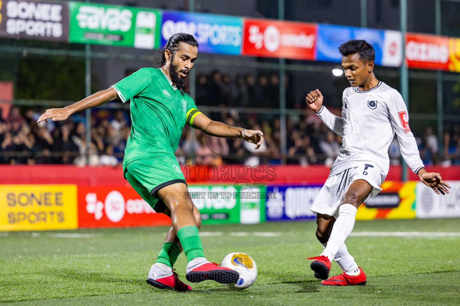 R Dhuvaafaru vs R Meedhoo in Day 14 of Golden Futsal Challenge 2025 was held on Saturday, 18th January 2025, in Hulhumale', Maldives. Photos: Nausham Waheed / images.mv