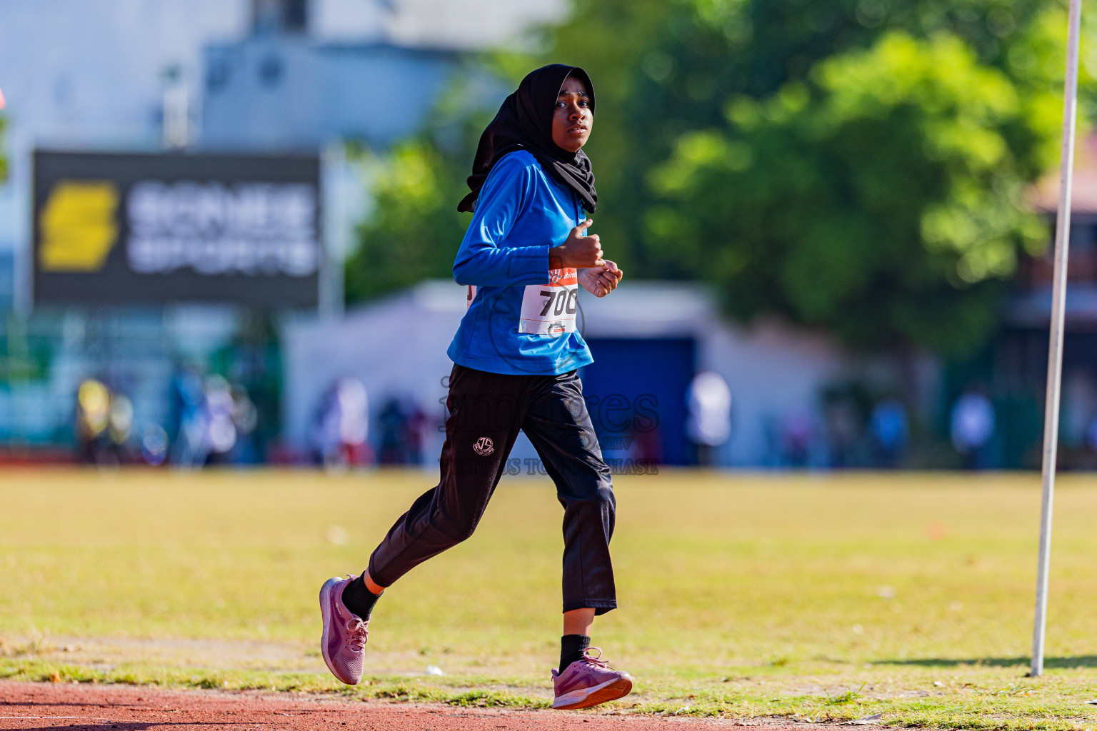 Day 1 of Inter-school Athletics Championship 2025 held in Ekuveni Synthetic Track, Male', Maldives on Monday, 06th October 2025. Photos by: Areef Adam  / Images.mv