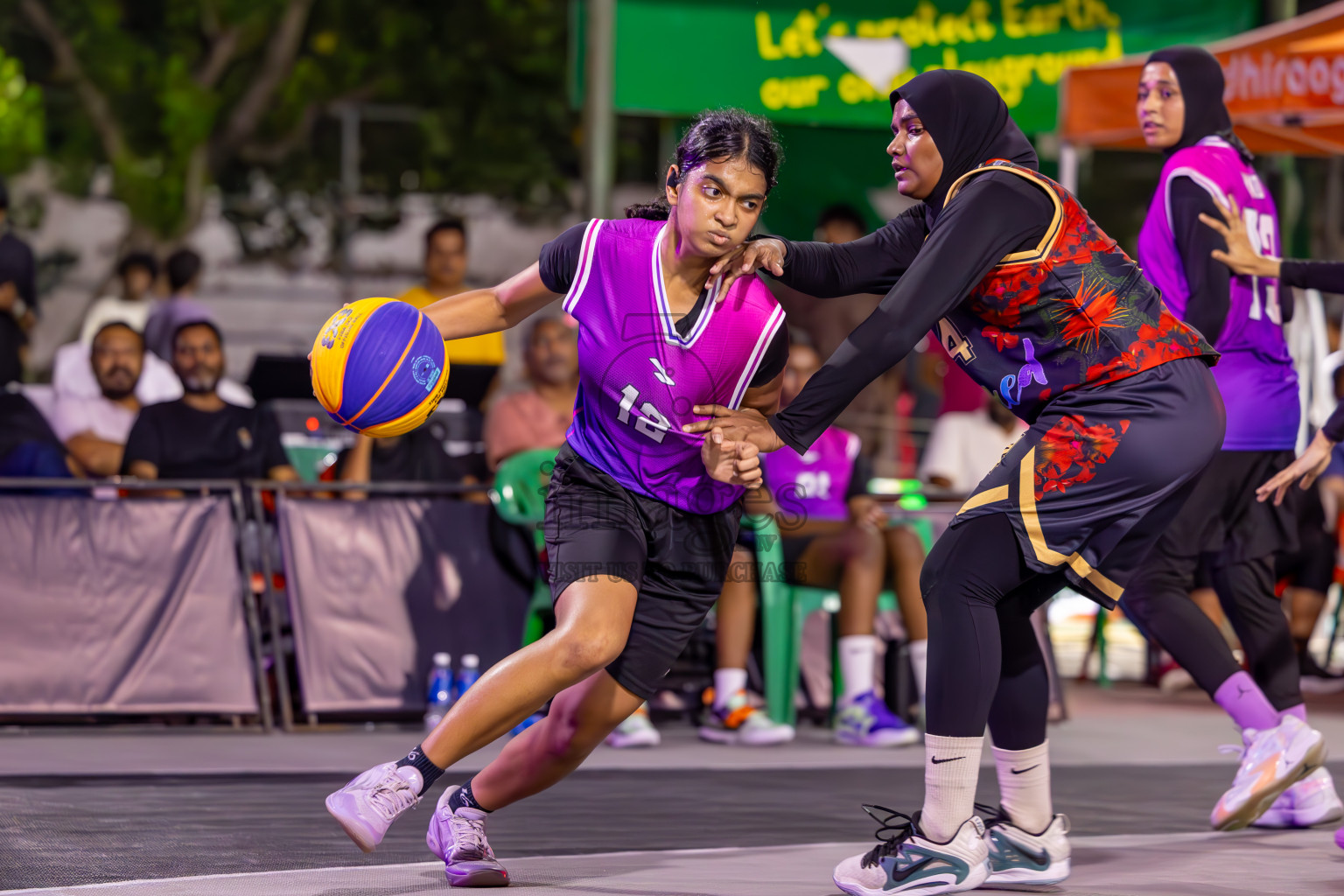 Final Day of MILO Ramadan 3x3 Challenge 2024 was held in Ekuveni Outdoor Basketball Court at Male', Maldives on Tuesday, 19th March 2024.
Photos: Ismail Thoriq / images.mv