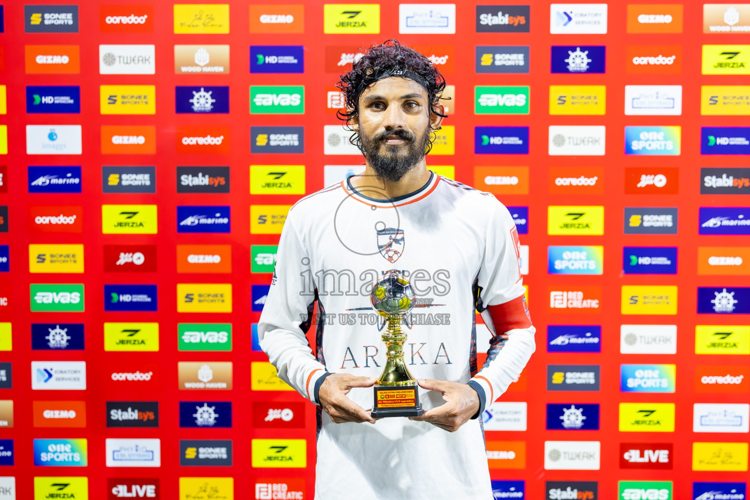 Sh Milandhoo vs R Inguraidhoo in Zone Round on Day 27 of Golden Futsal Challenge 2025 was held on Friday , 31st January 2025, in Hulhumale', Maldives. Photos: Ismail Thoriq / images.mv